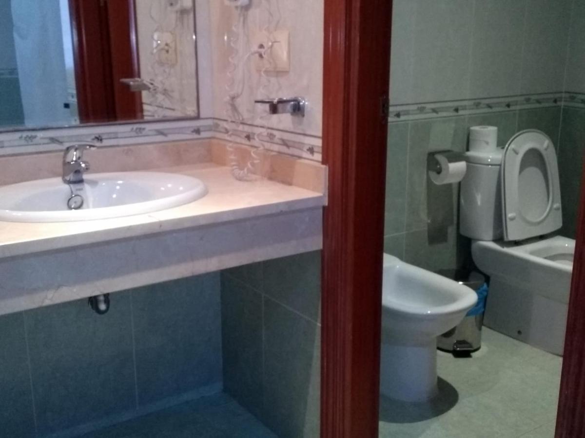 Apartamentos Don Juan Манилва Екстериор снимка